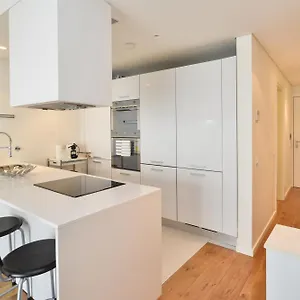 https://sunny-and-bright-amoreiras-4-pax-checkinhome.hotels-lisbon-portugal.com
